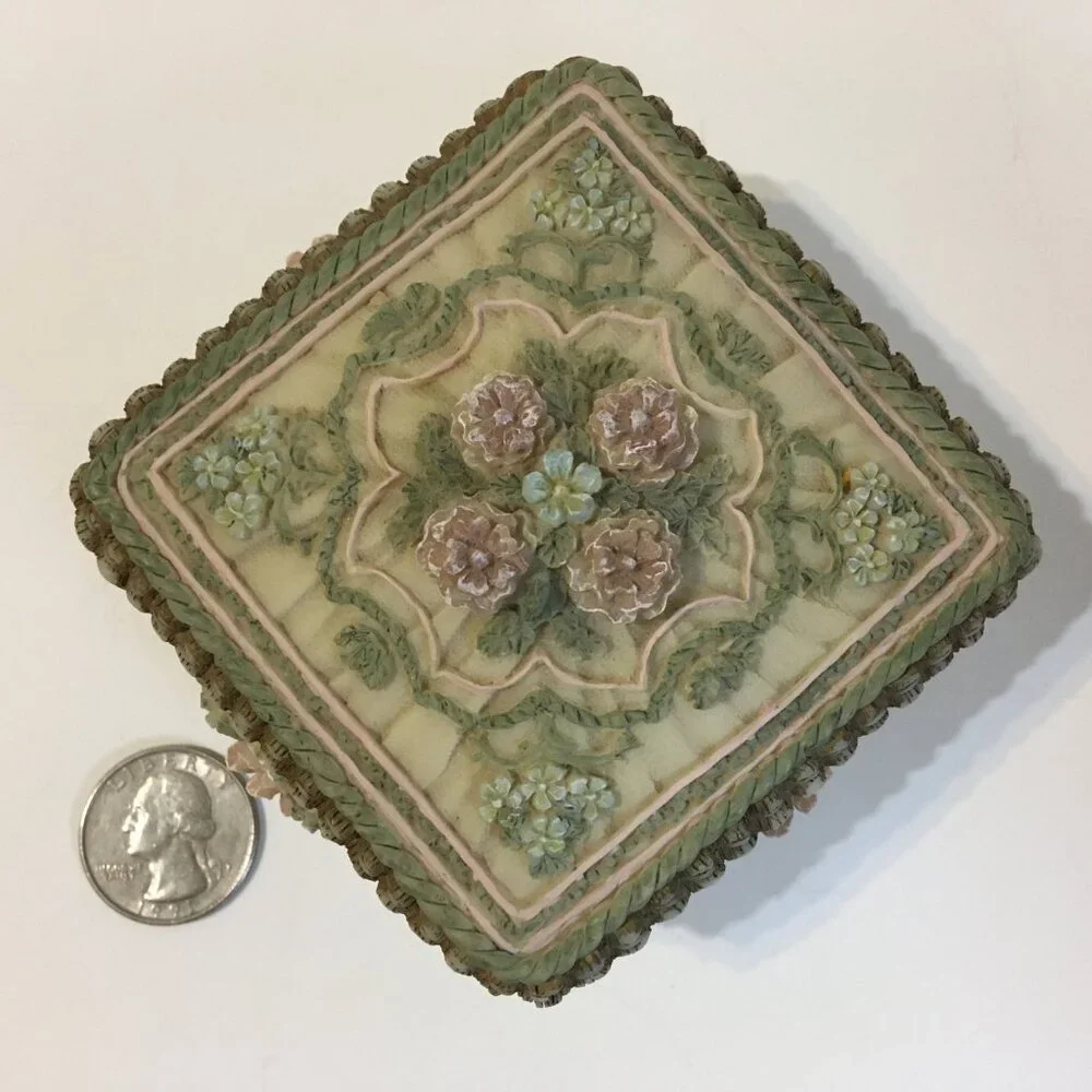 Floral Trinket Jewelry Box Holder Hand Painted Resin Flowers Vines Leaf Vintage